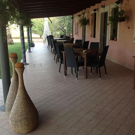 Queen Hotel سان جيوفانّي تْيَتينو المظهر الخارجي الصورة